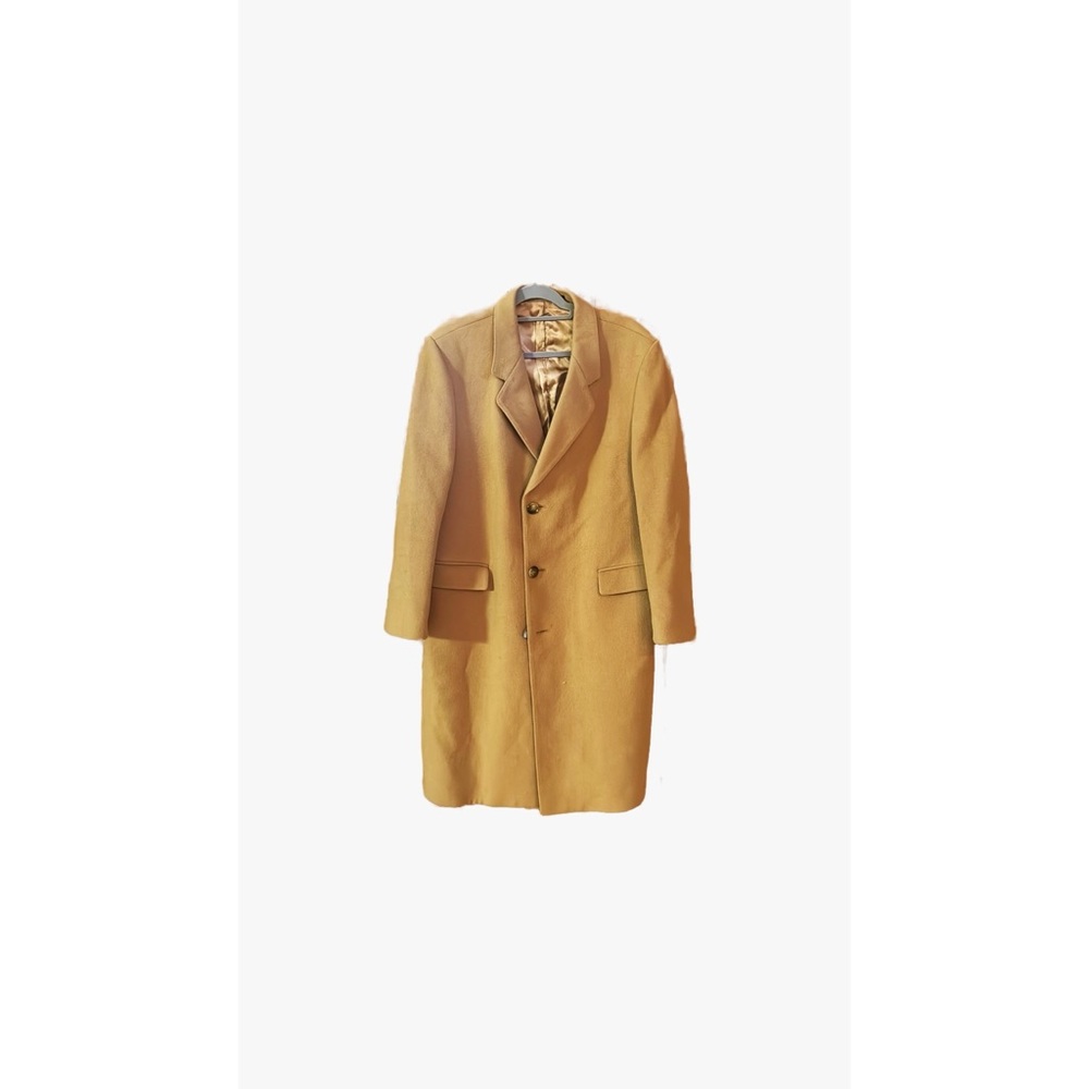Vintage 100% wool and Cashmere fine quality camel colored men’s overcoat.
